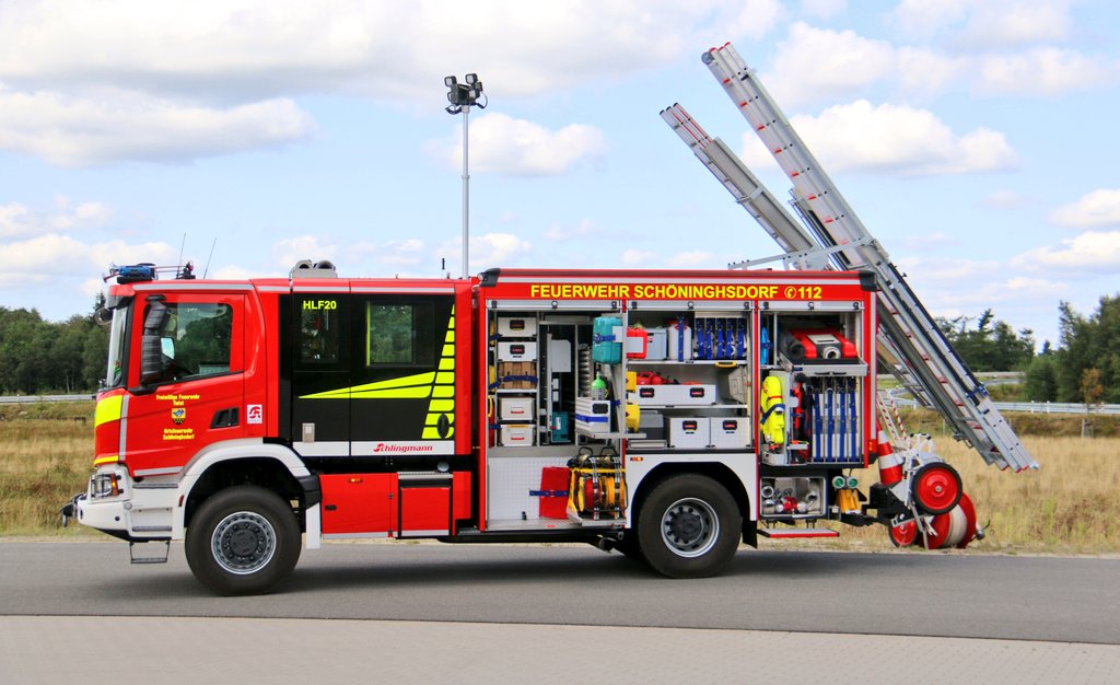 MichaelHuising's tweet photo. Zeer mooi deze ; 
 2024  HLF 20 #Schlingmann VARUS
Van  Feuerwehr #Twist / Ortsfeuerwehr #Schöninghsdorf

 SCANIA P 360 XT 4x4
#Schlingmann  #feuerwehr #brandweer https://t.co/DzcjpVCK5Q
