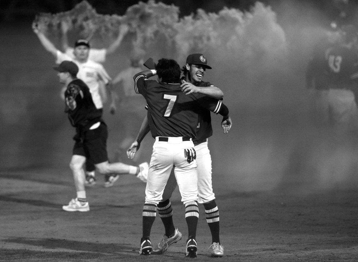 jonhouse_'s tweet image. From late last night: @picklesbaseball win their first-ever West Coast League Championship in dramatic fashion. Story by @ajw_sports 

portlandtribune.com/sports/no-more…