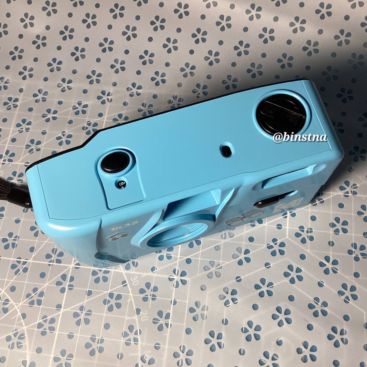 binstna's tweet photo. wts kamera analog
kodak m35 sky blue (preloved)

include:
- strap
- pouch
- 1 baterai

condition:
- mulus (like new)
- dipakai 1x roll film

price: 250k nego tipis
📍jawa barat, bisa 🍊
dm for more details https://t.co/eONGhL3Ruw