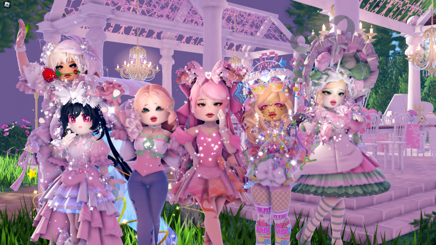 SerruNezzine's tweet photo. The prettiest group picture ever. I love u guys sm <333

@moshipitchy @Mid_dropling @h0urlyychar__ @Harlaqu1n @re11nnn_ https://t.co/7yoJDcZICN