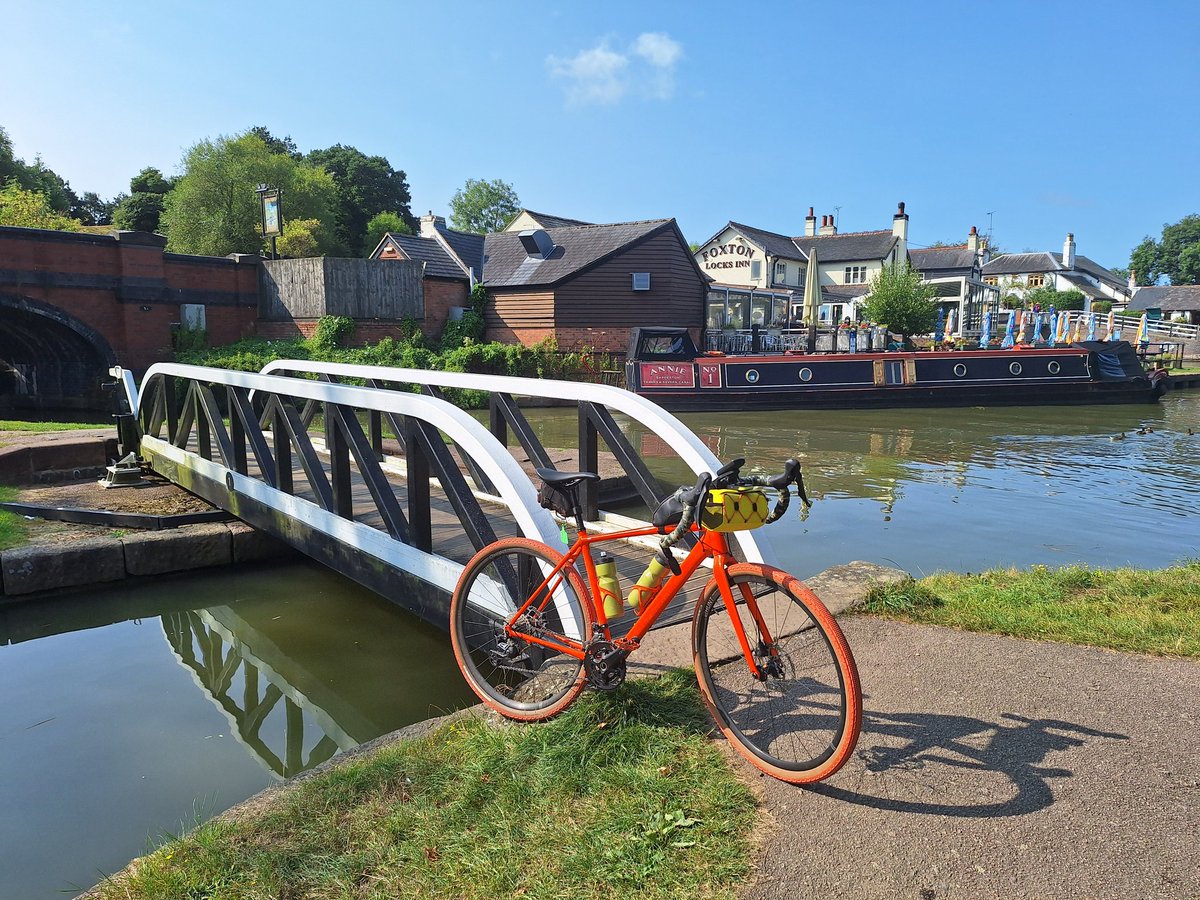 SteveGdfry's tweet photo. Getting more training miles in the legs for @ThresholdRAB 
Raising money for Helping Homeless Veterans UK

https://t.co/vGtnvlzsBn
Please Share
@VeteransFdn @jacovangass @roadcc @bikeradar https://t.co/HQFh55FHaz