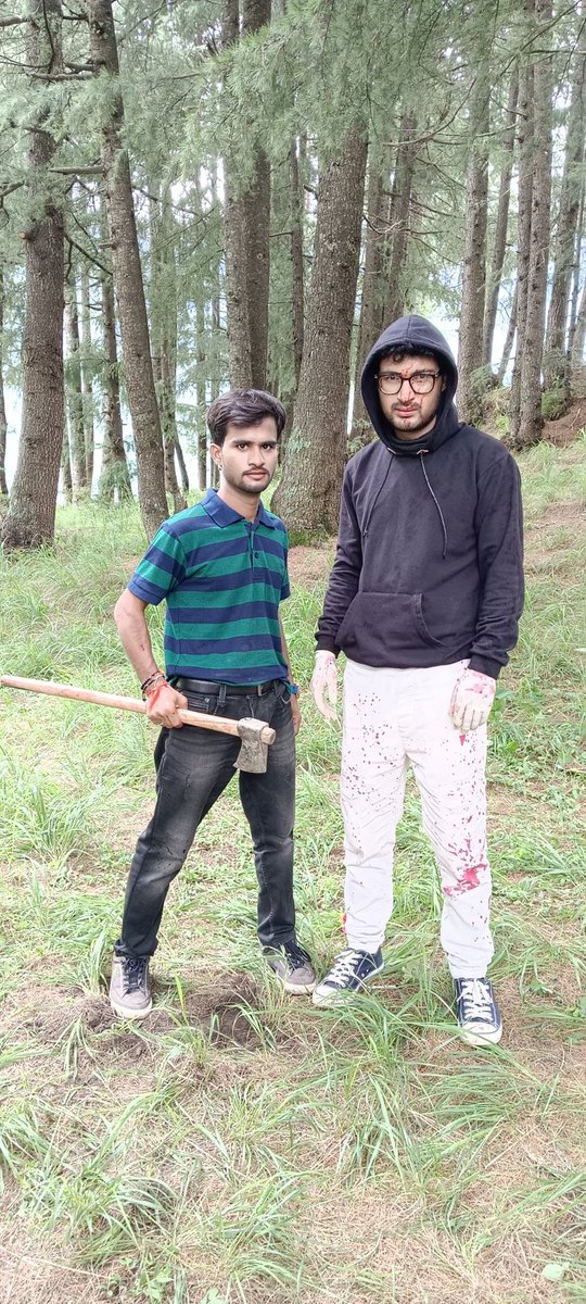 MasoorLal's tweet photo. Finally Shoot Complete #Recidivist Hindi Web series
Director. Balvinder Singh Parihar sir
Producer. Balli Sir
Dop. Sumit Jana Sir
Star cast. Balli, Masoor Lal, Soniya, Deepika, Mariyam, Danish, Sumit, Aasish, Sahil Love & Support ❤️🙏
#masoorlal #vishwnathkumarfilm
#Kashmir https://t.co/kr8yGR60NT
