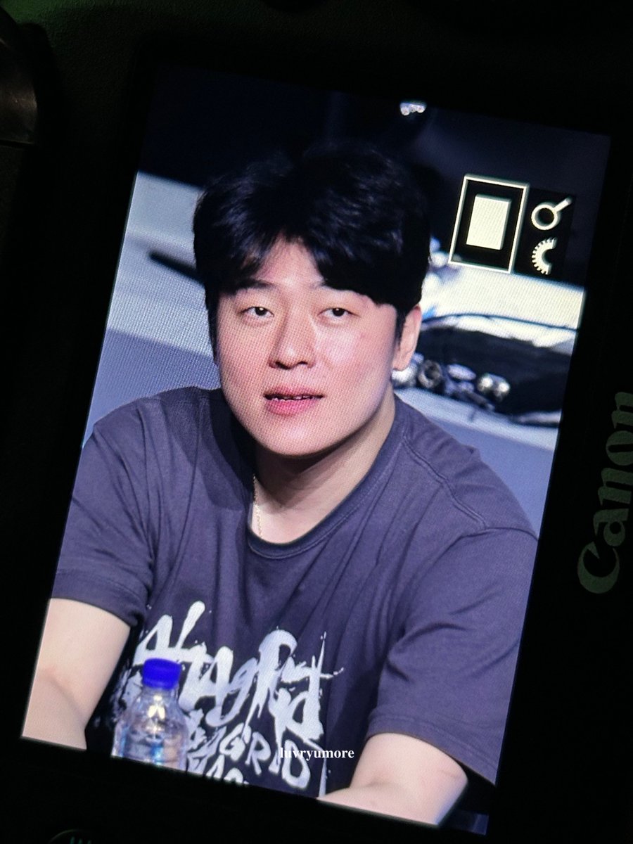 luvryumore's tweet photo. 개쿨십상남자                               겸댕이😍 https://t.co/63VWJS8LWc