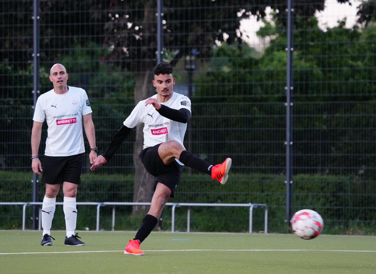 Hey <a href="/LFC/">Liverpool FC</a>, any chance <a href="/PWehrlein/">Pascal Wehrlein</a> can get a game? ⚽️