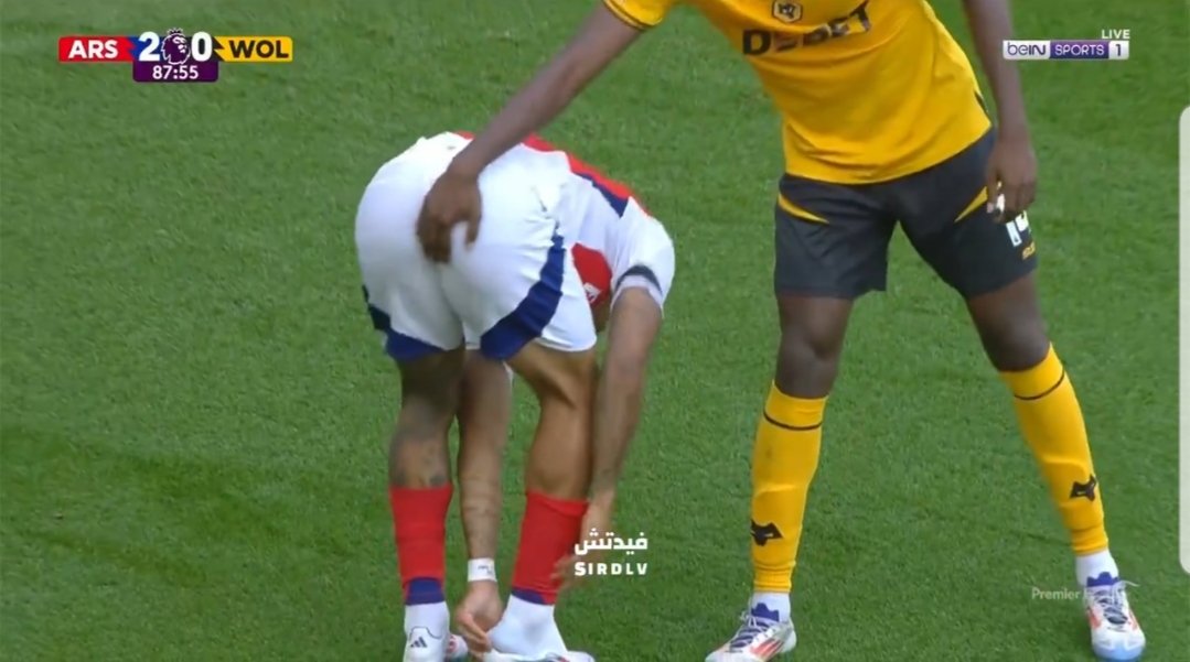 TrollFootball's tweet photo. Wolves took Arsenal's slogan "up the arse" too seriously https://t.co/Ta6gXNSq5d