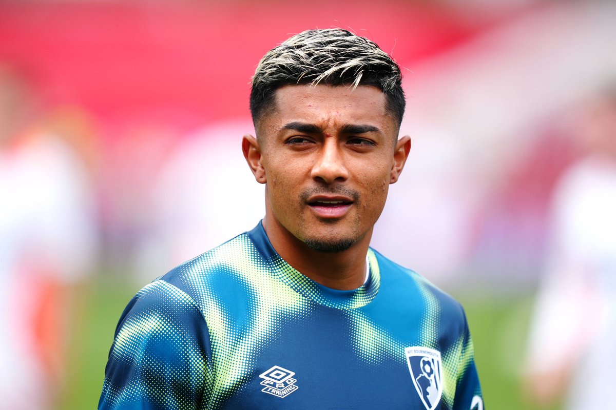 julioordz10's tweet photo. Julián Araujo 🇲🇽 jugó 33’ en el empate entre Bournemouth y Nottingham Forest de 1-1 en Premier League 🏴󠁧󠁢󠁥󠁮󠁧󠁿. 

- 1 entrada ⚔️
- 13/19 pases precisos (68%) 👟 
- 1/1 duelos en el suelo ganados 🧱

Sólida actuación del lateral derecho mexicano en su presentación en la mejor liga del mundo.🔝