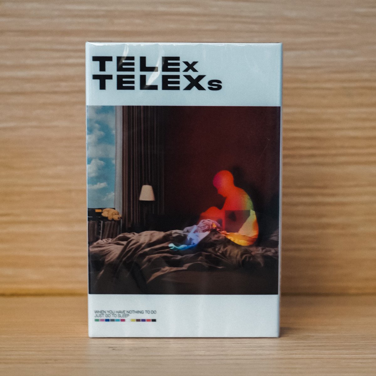 WHEN YOU HAVE NOTHING TO DO JUST GO TO SLEEP👋🏼

14 เพลงใน Cassette Tape ของวงซินธ์ป๊อป อย่าง TELExTELEXs ที่นำเสนอเรื่องราวต่างๆ ผ่านห้องนอน ที่ซึ่งเป็นทั้งห้องแห่งความทรงจำของใครหลายๆ คน

#happeningshopdadfa