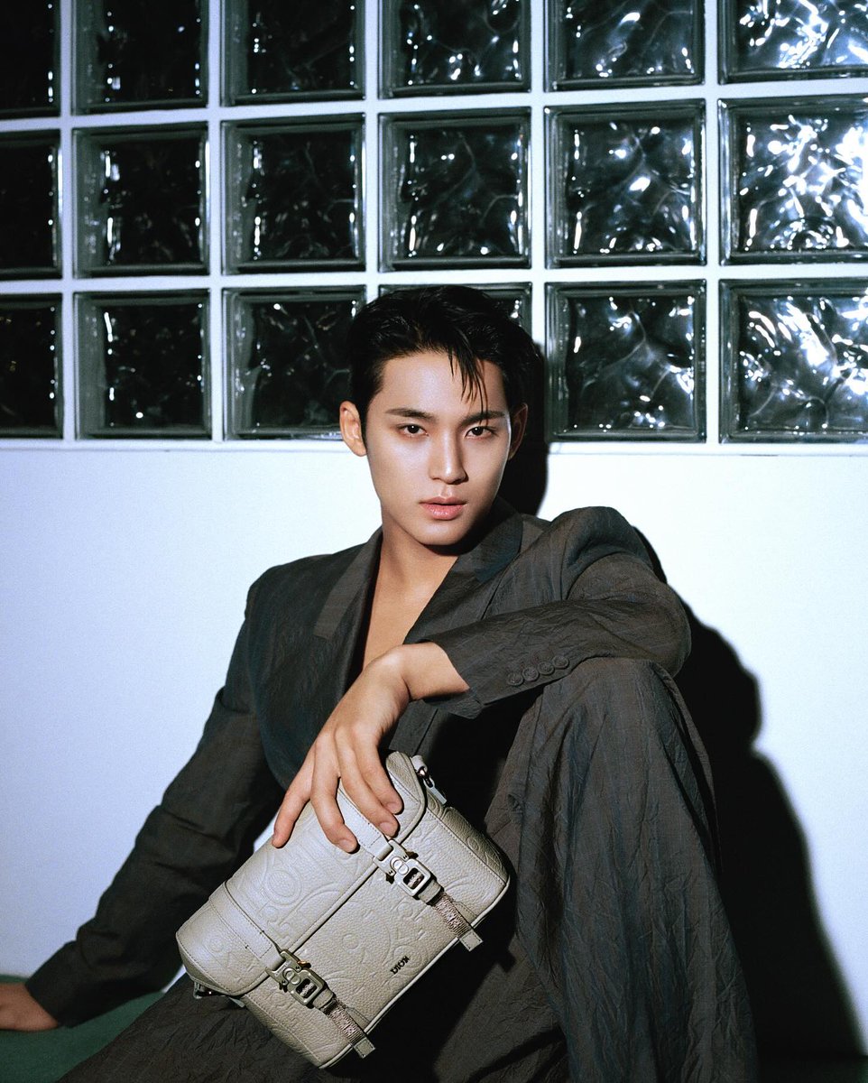 mingyuHQpics's tweet photo. 📸 mingyu for perfect magazine https://t.co/5LjFpUa8dg
