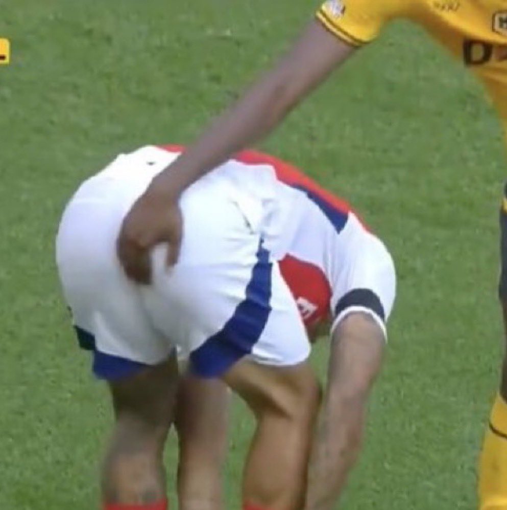 paddypower's tweet photo. “And as I’ll show you now, Mosquera goes for the gooch… just… THERE” https://t.co/fCuzN1R9Kt