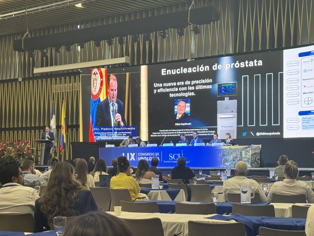 adiazhung's tweet photo. Qué bueno tenerte en nuestro Congreso Colombiano de Urología @SCUColombia 🇨🇴🇧🇷 @2fabiosepulveda !!! Excelente conferencia #bph #urinarystones #aeep #endouroexperts #bem #curitibasemsonda #vallesinsonda https://t.co/jDzC2c96DD