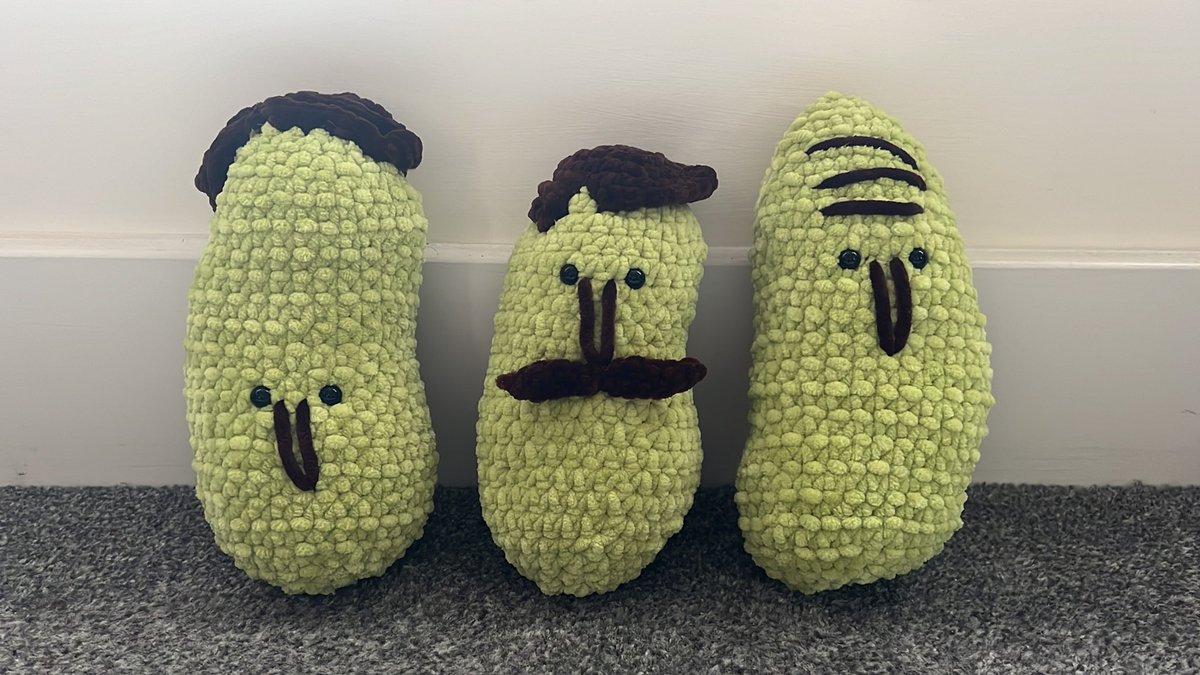 Three bean crochet 🫘🧶 <a href="/beansaladpod/">Three Bean Salad Podcast</a> <a href="/HenryPaker/">Henry Paker</a> <a href="/benpartridge/">Benjamin Partridge</a> <a href="/mrmikewozniak/">Mike Wozniak</a>