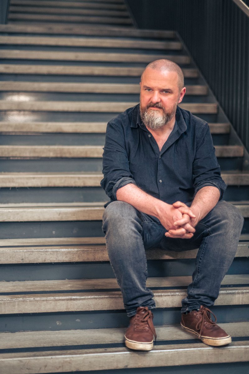 NTSonline's tweet image. 🌟 Tonight The #FifthStep has its sold-out preview @DundeeRep 

“The whole play is like my fifth step – it’s my confession” 

Writer, David Ireland speaks openly with @libby_brooks for @guardianstage about his new play 

📷 Tommy Ga-Ken Wan