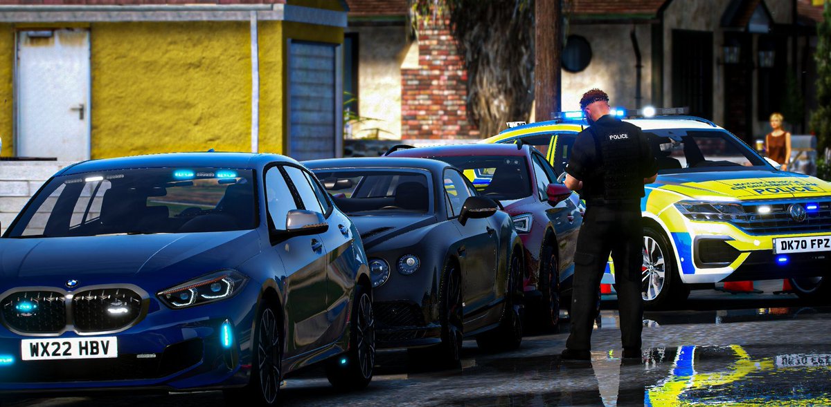 PoliceMP6's tweet image. Roads Policing MATRIX (MVET) Officers spotted dealing with a high performance vehicle in London! #MATRIX #MVET #RTPC #MET #PoliceMP #FiveM #FivemRP #FiveMRolePlay #GTA5 #GTAOnline #GTA #GTAV #RolePlay #FiveMHighlights #FiveMGTA #GTARP #Online #GrandTheftAuto