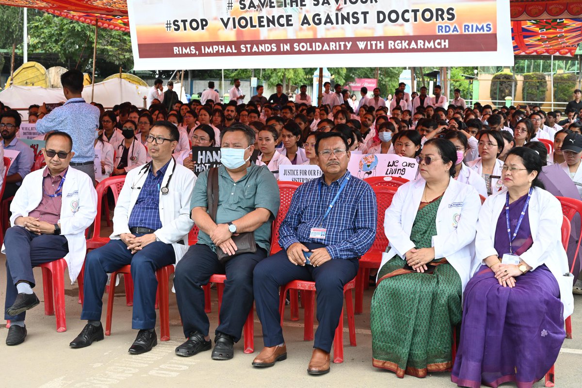 JrdaRims's tweet photo. Doctors of RIMS,Imphal stand in solidarity against injustice and in support of humanity... https://t.co/Z6VUol2MVc