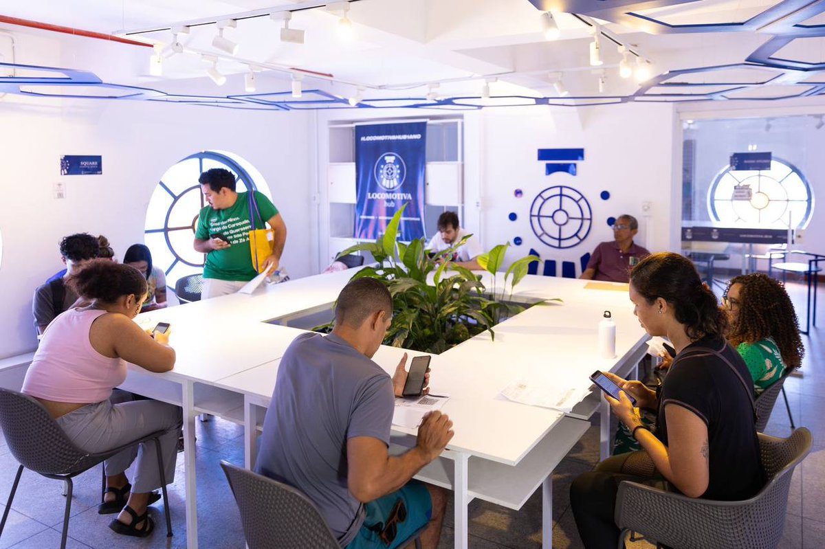 GovernoMA's tweet image. 🌟 Educação e Oportunidades!

🇨🇳 Neste sábado (17), 200 pessoas, a maioria estudantes, tiveram a chance de expandir seus horizontes com o curso gratuito de língua chinesa (mandarim) oferecido pela Secti.

#Secti #EducaçãoMA