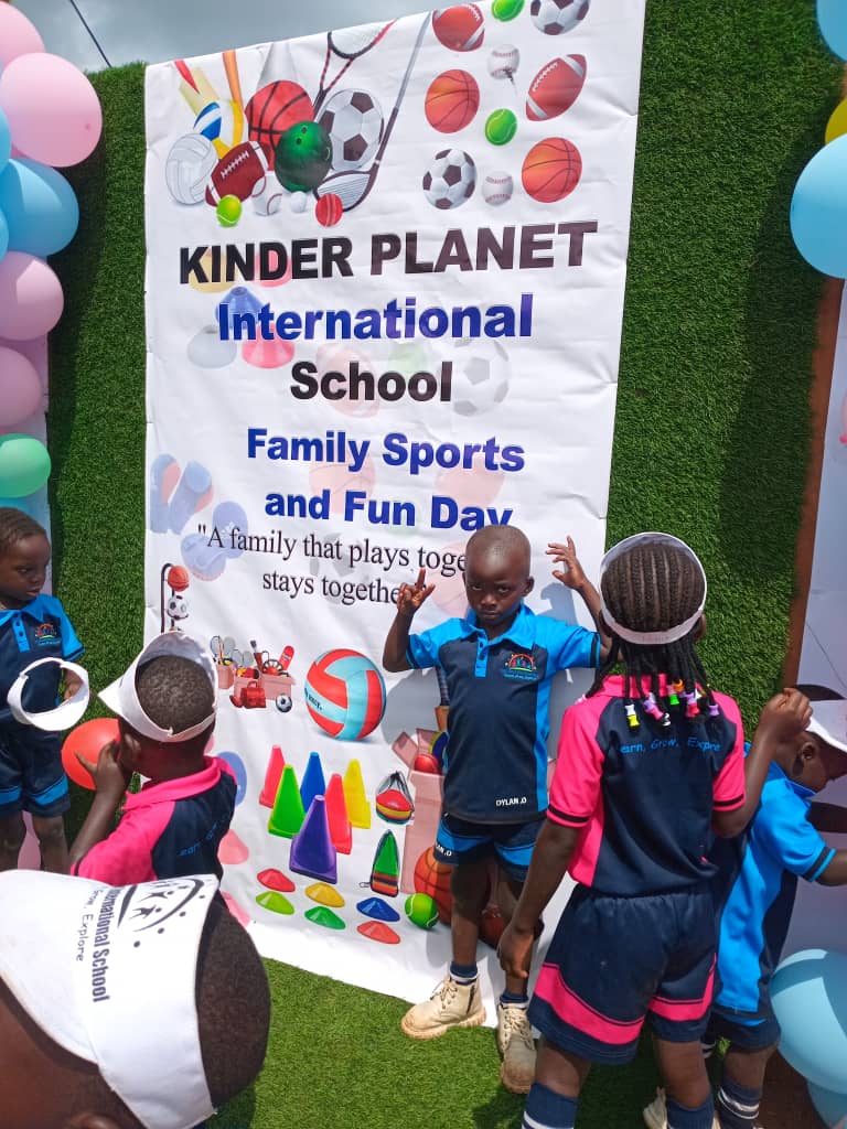 Patrickdobua's tweet photo. Supporting our children in school sports is crucial for their growth and well-being. Let's encourage their participation and be there to cheer them on! Parents, your involvement makes a difference. 🏅 Today we attended Dylan's sports day https://t.co/AGgwGQPwZX