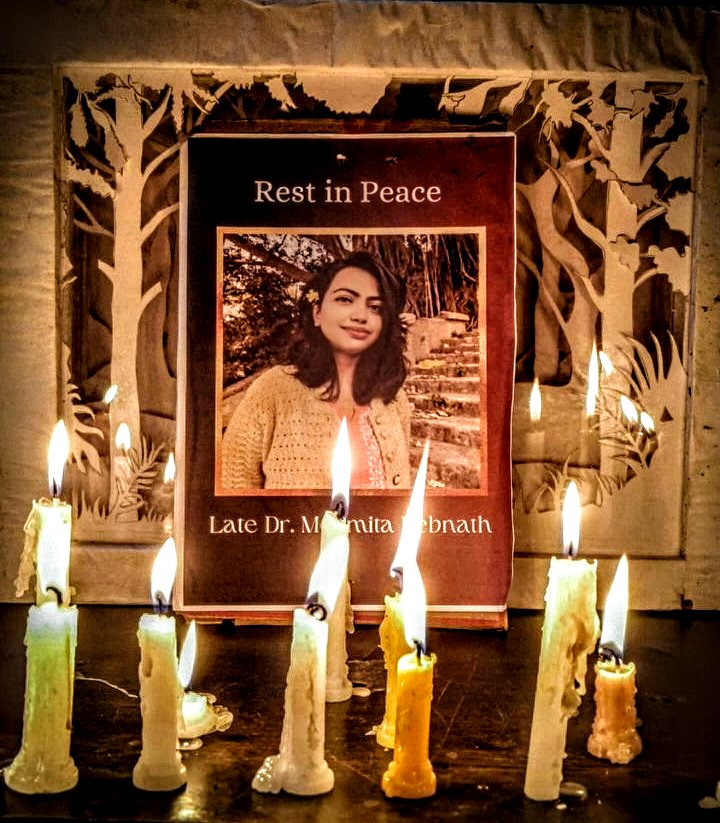 उनले त धेरैलाई बचाइन् ,
तर उनलाई कसले बचायो ?💔🙁
#JusticeForMoumita