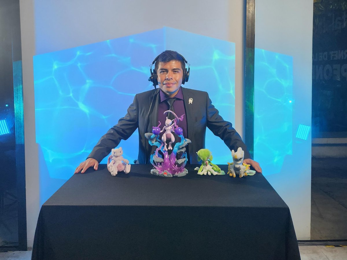 OmarChM10's tweet photo. Gente Bonita:

¡Muchas gracias a todos por su apoyo! Más de 10 horas de Transmisión que no se sienten gracias a todos los mensajes lindos que nos envían. Los combates han sido épicos. Y vamos con todo por un día más. Son la mejor Comunidad.
🙌🥳💥

#PokemonGO 
#PokemonWorlds https://t.co/94YzziHYrD