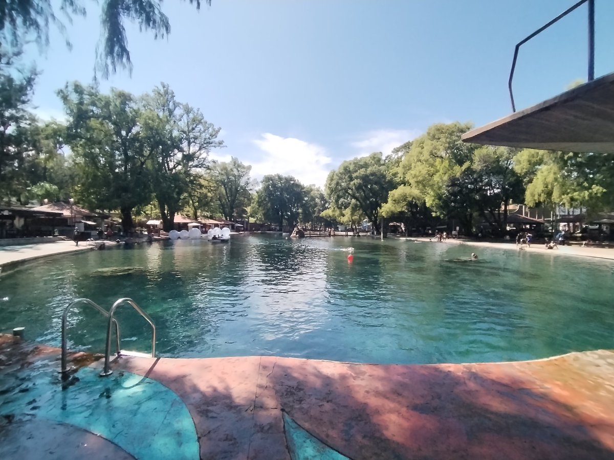 sofia_2891's tweet image. Amante de las escapadas de fin de semana, con chingo de trabajo en la semana pero la recompensa de paseo ya me está encantando 🚍🚐🧳🛤️🛣️ #Sonrie #Lavida #Viaje #Paseo #Paisajes #Naturaleza