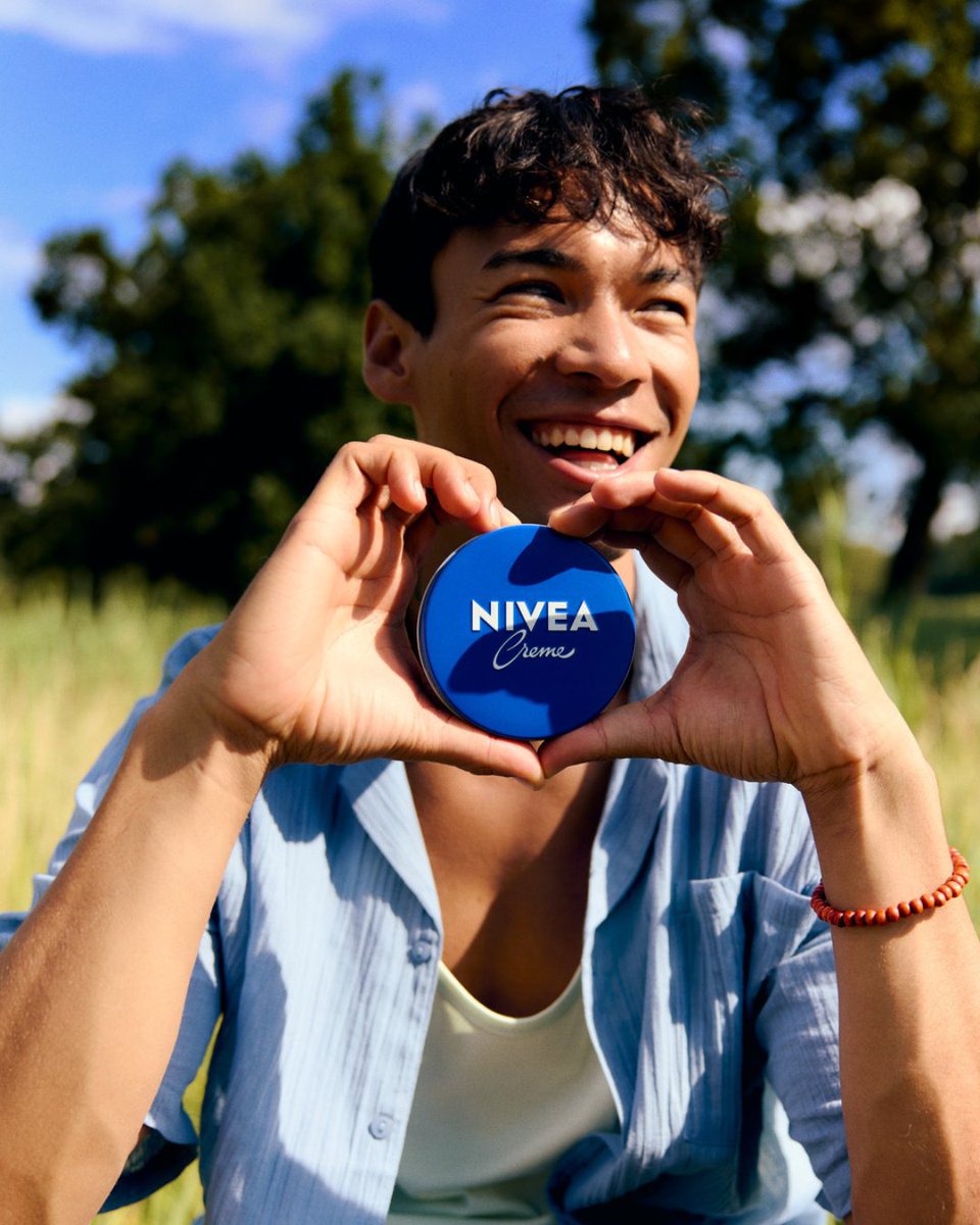 A multi-purpose Creme makes anyone smile bright 😁​
​
Link to shop. amzn.to/4dqCw0D

#NIVEAUSA #NourishOn #NourishWithNIVEA #KeepingItFresh