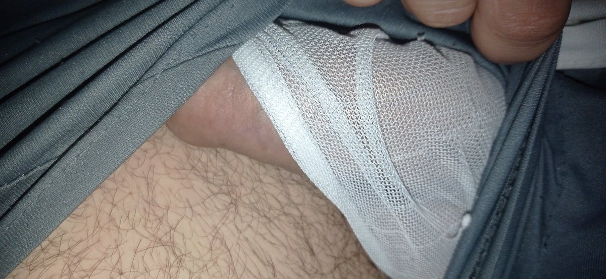 llanerodavid191's tweet photo. Usar los shorts sin boxer es mi pasión 🔥😈 https://t.co/TSHqu8hLOl