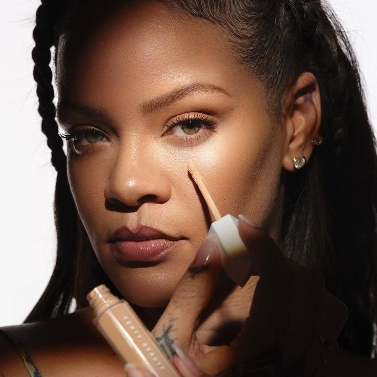 haileysfacts's tweet photo. 💰| Highest-grossing celebrities beauty brands in US in July 2024 by EMV (via CreatorIQ):

#1. Fenty Beauty — $46.3M
#2. Rare Beauty — $44.5M
#3. Rhode Skin — $42.5M https://t.co/iwSmqk3KNM