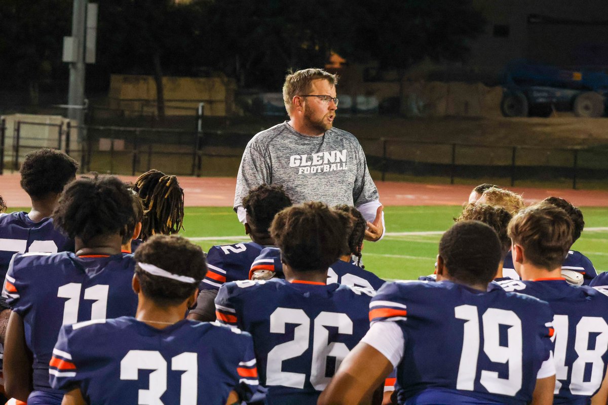GrizzlyFBFamily's tweet photo. @GlennGrizFB first scrimmage is in the books. They worked hard, supported each other, and improved every snap. #GoGrizGo #dctf #TXHSFB https://t.co/WimL6V6MaN