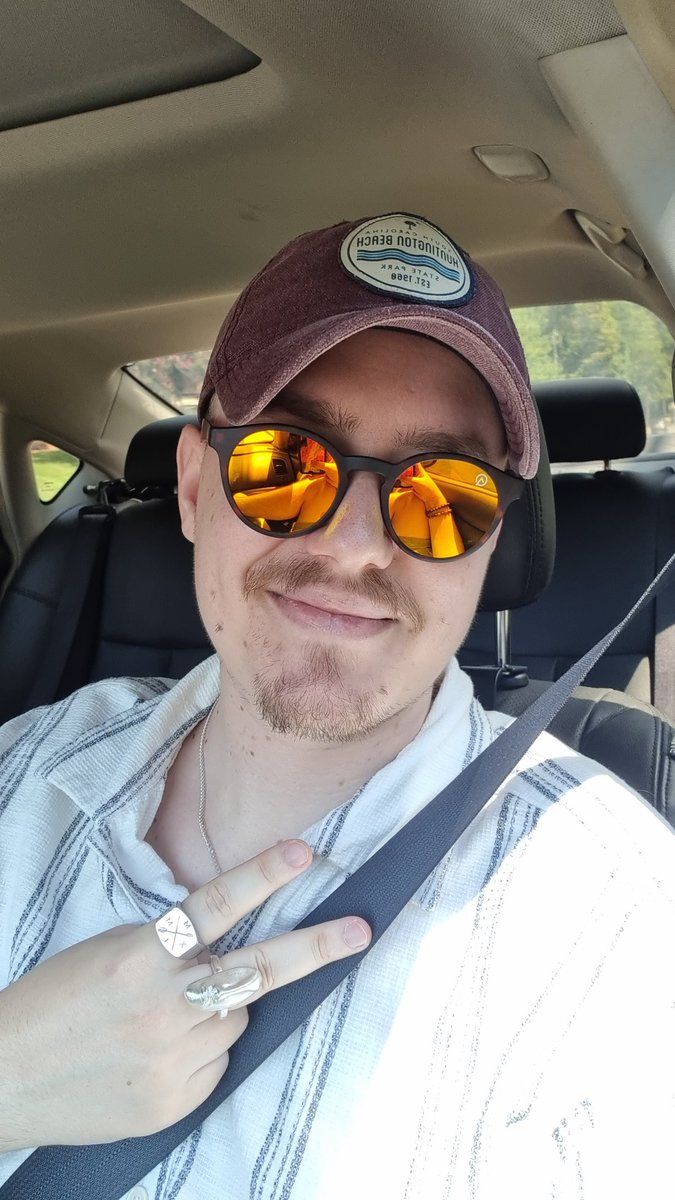 Happy to announce that I'm officially a partner for <a href="/GamerAdvantage/">Gamer Advantage</a>! A health and wellness eyewear company that has been clinically proven to help reduce eye strain and help improve sleep quality. Use code Glider for 10% off to support me &amp; your eyes! 😎👇
gameradvantage.com/?ref=GLIDER