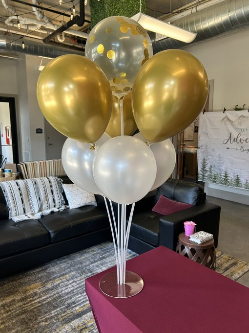 I&rsquo;m building lots of balloons today https://t.co/ZZposmHkyj<a href="/tag/frog"class="tags"><span>#frog</span></a>