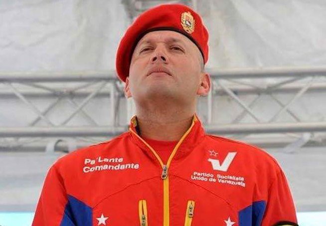 No serviste como cantante, no serviste como pelotero, no serviste como ministro.

En todos los temas que medio pegaste salías era de arrocero, pagando pa estar en los hits. Sois el único bate quebrao de la historia del béisbol venezolano en vestir 8 camisetas de la liga porque no