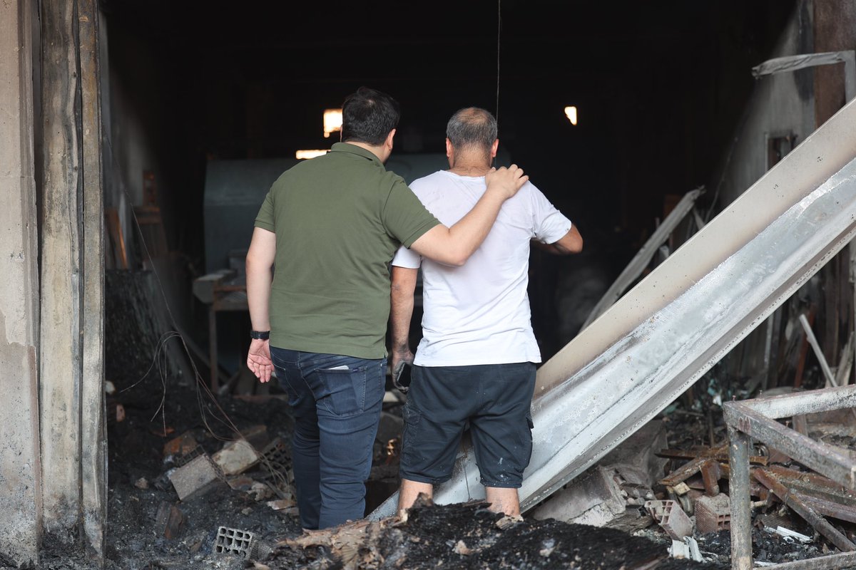 Müslüman yürekler bilirim daha
kızdı mı cehennem kesilir           sevdi mi cennet