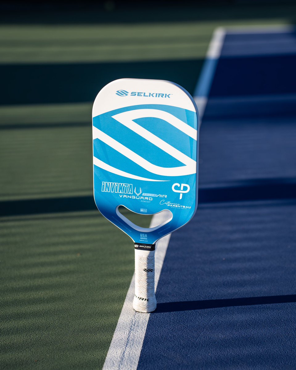 A bangers best friend 💥

Built to provide maximum flex when you connect with the ball, our ThroatFlex open throat design extends dwell time on the paddle and enhances power play! 💪