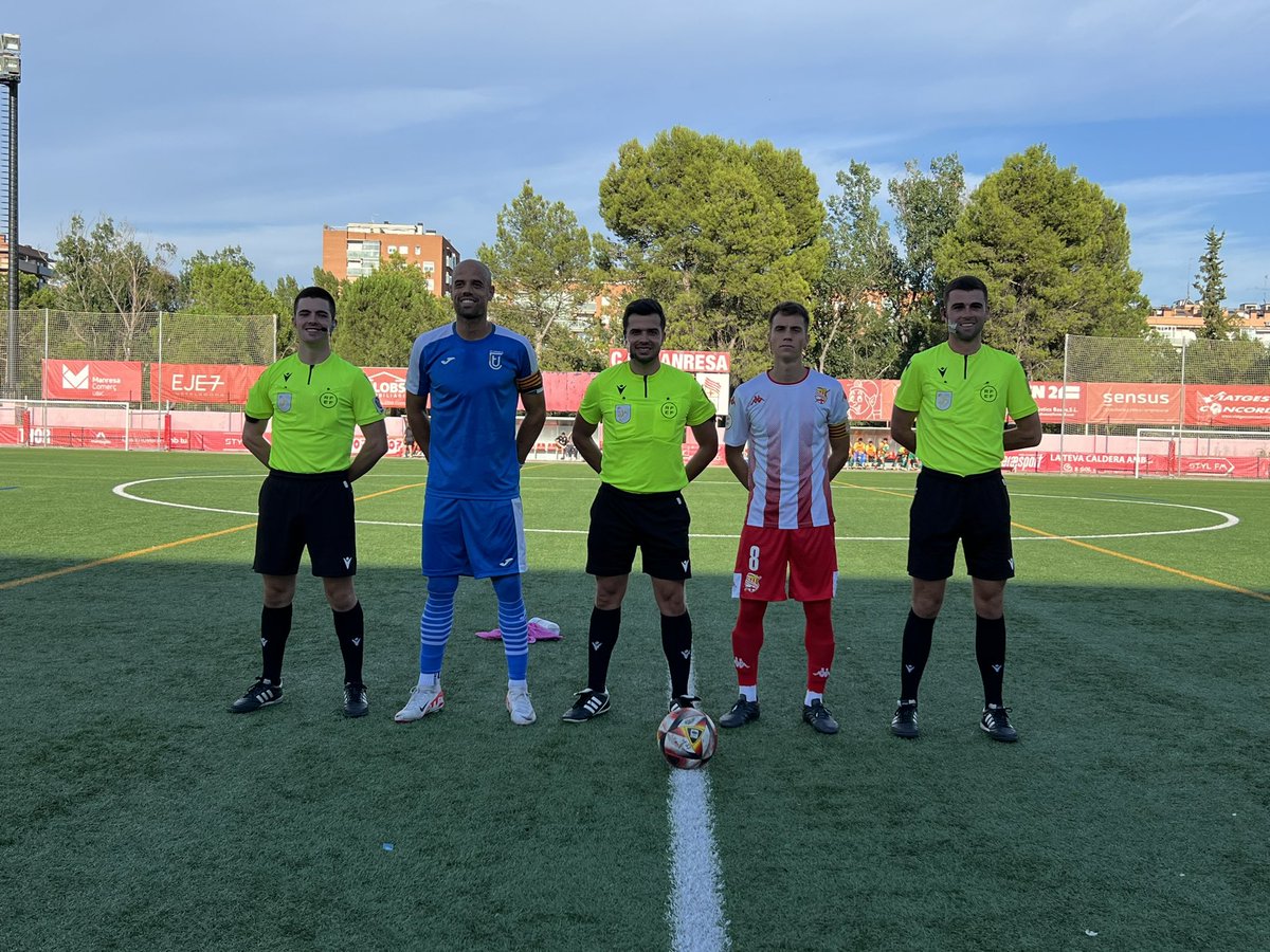 CdEManresa's tweet photo. EN JOC | 1' ⏱

CE Manresa 🆚 UE Cornellà 
Comença el partit!

⚽ #ManresaCornella
#CopaFederacio
#FemPinyaCEManresa https://t.co/dNAf232bNV