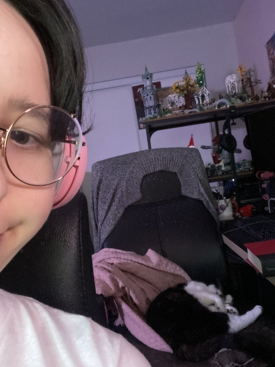 ❤Roszipou💜 tweet media