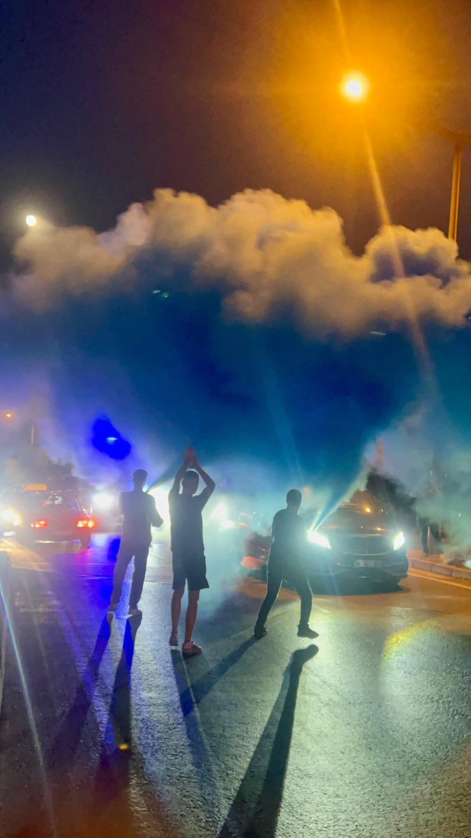 Bu şehrin her sokağı bizim gerisi hep hikaye !