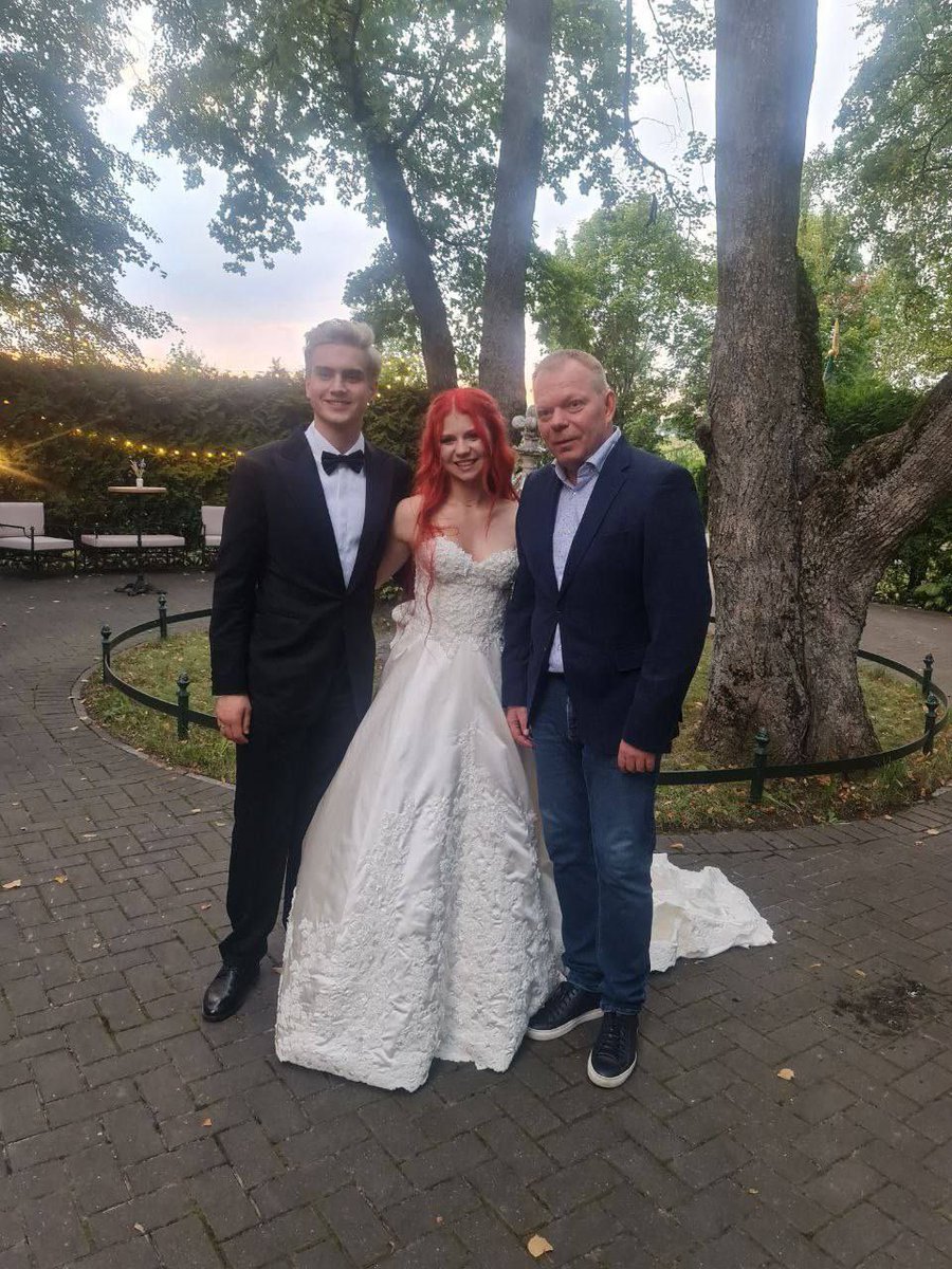 самый любимый тандем тренера и ученика 🥺❤️‍🩹