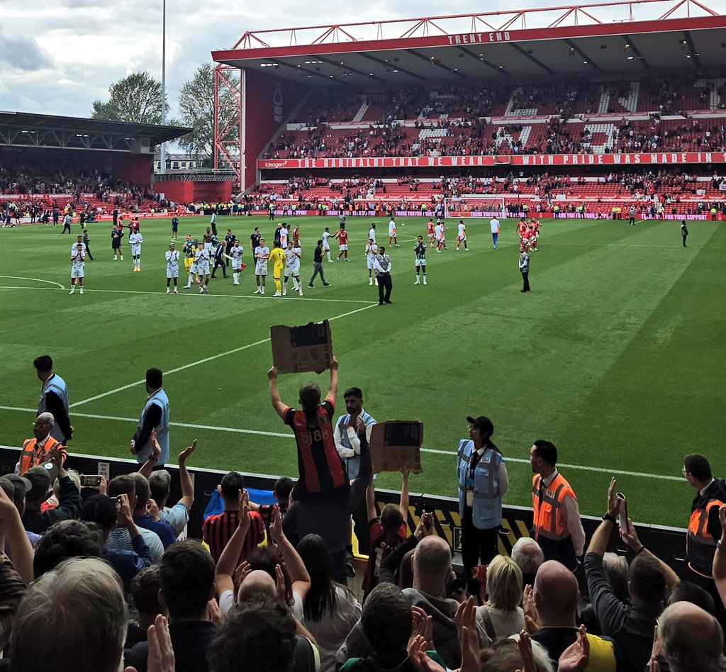 Decent point on the road 🍒👏

Christie &amp; Kluivert made the difference in the 2nd half 👌

#afcb