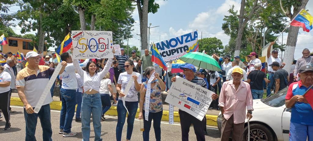 ComandoDeltaAma's tweet photo. Sin miedo, con esperanza y mucha nacionalidad!

Hoy, 17 de agosto, Venezuela y el mundo hace historia! Delta amacuro presente el la Gran Protesta Mundial por Venezuela!

Se escucha aqui y en el mundo, el presidente electo es Edmundo Gonzalez Urrutia!
#YoSalíPorVenezuela #GanoVzla https://t.co/qpmQTU3fP4