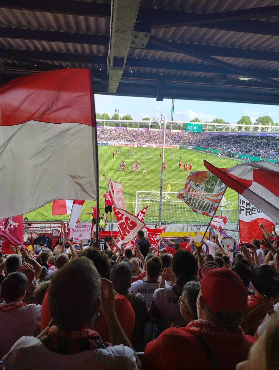 krschy2's tweet photo. Pokalspiel #1 ✅
#osnscf https://t.co/Ks0F4084EX