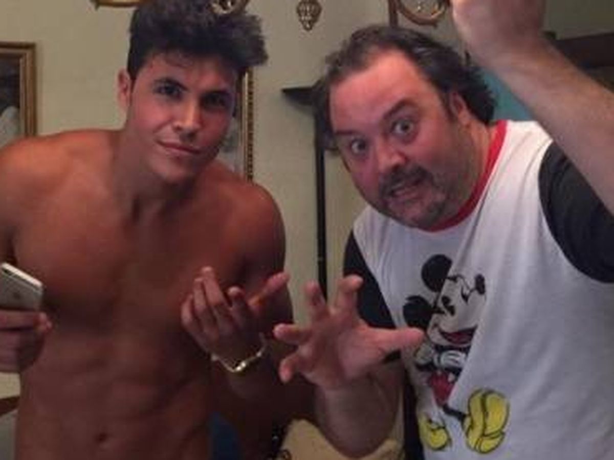Calabacineando's tweet photo. ¿Que opinará Dulceida y su agencia de todo esto?
Porque está claro qué ya vimos cómo tiró a la basura a Kiko por promocionar cositas raras. 
Kiko y Torbe el condenado por PR.IF.
#fiestat5
#Fiesta17A
@mediasetcom @fiestatelecinco @unicorntves https://t.co/5toPRA13Oh