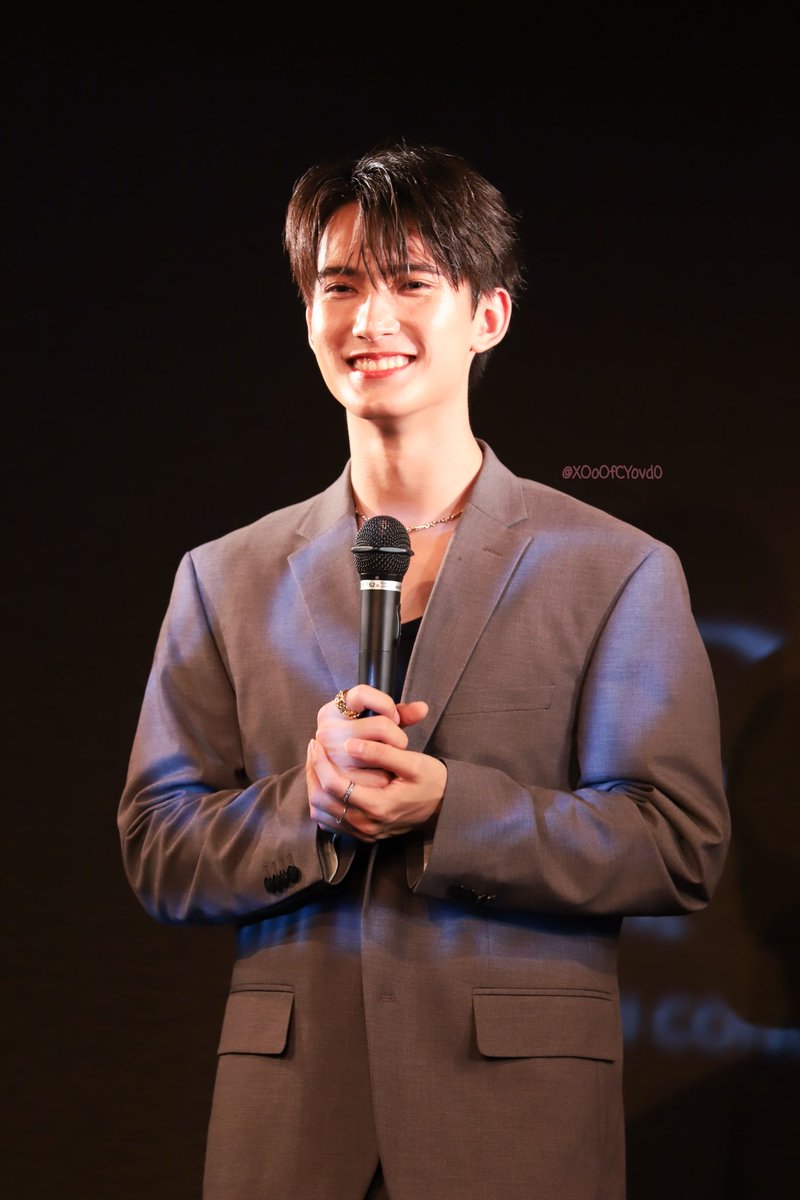 neyyyna2's tweet photo. My main allure is smiles; they have a special feel..🧡.
#First_Chalongrat 
#รักแรกของเฟริสท์ https://t.co/MI4hM2kxTd