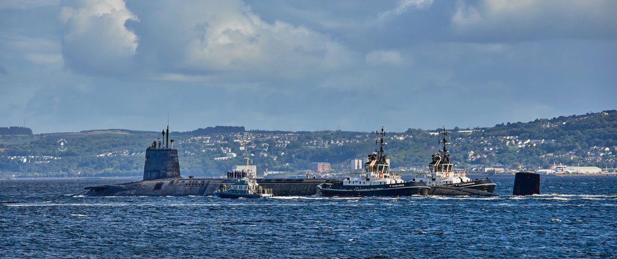 DougieCoullPix's tweet photo. Few late edits from this week.

#shipping #submariner #submarine #hmnbclyde #royalnavy #vanguardclass #silentservice https://t.co/M5YJIPM4mD