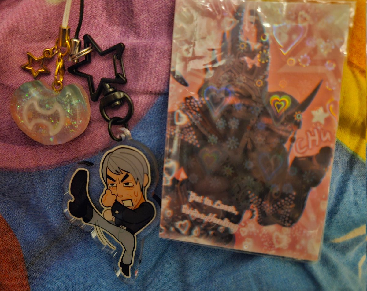Phone charms and bakool jaja pc I have absolutely zero aura