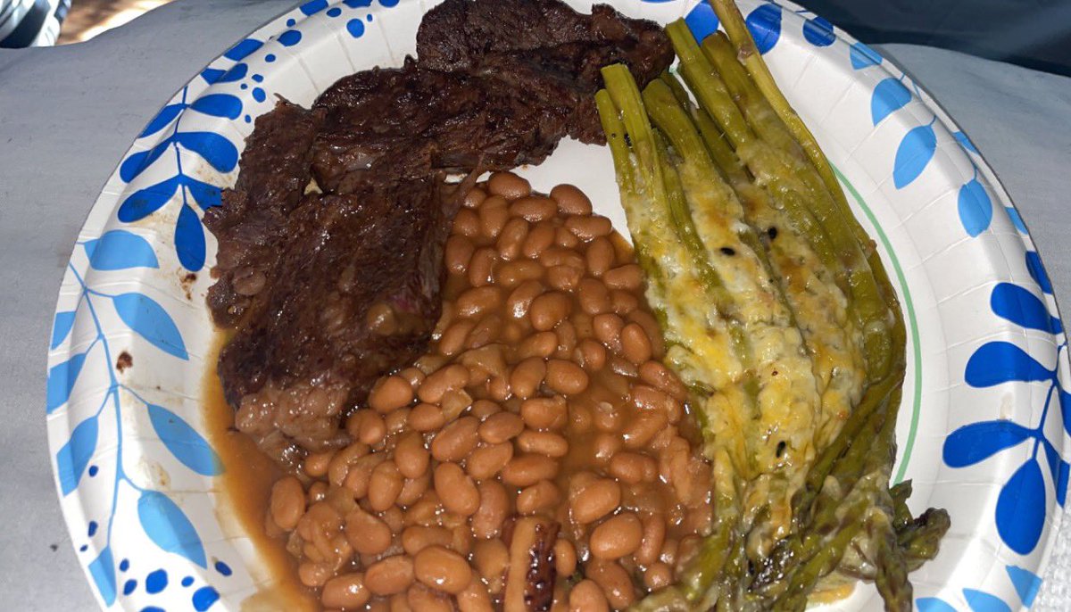 EatwithBri's tweet photo. Hello My Loves ♥️
Tonight’s Dinner is Steak, Baked Beans with Asparagus 🍽️. Who’s joining me?
#eatwithladybri #dinnertime #foodie #steak #bakedbeans #asparagus #dinner https://t.co/CuUqp2pc7u