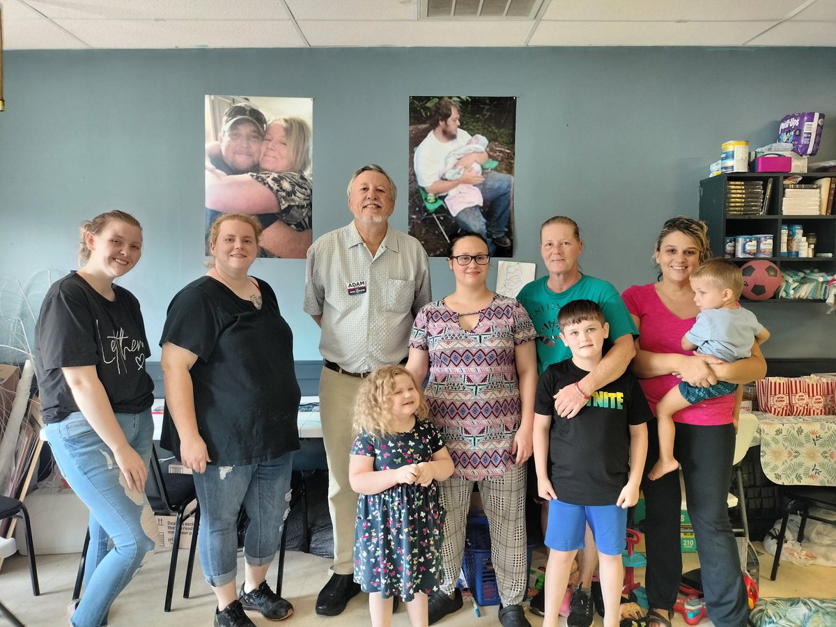 adamtebrugge's tweet image. I met the wonderful people at REIGNITING HOPE in Robbinsville today. They are on the front line of the addiction crisis, serving others with compassion, and they need help. This is why I campaign. #ncpol #wnc #grahamcounty #robbinsville