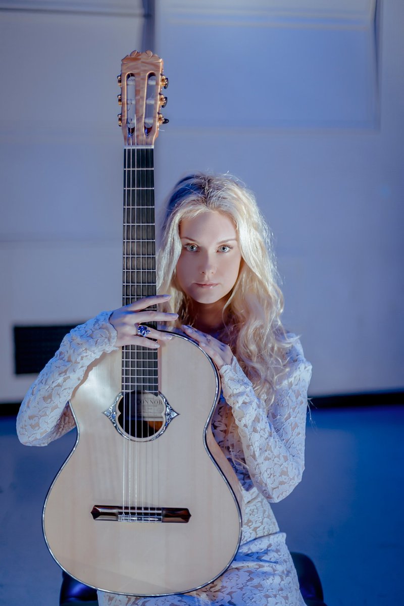 CSandsengen's tweet photo. ¡Chile! Mi nuevo obra Dråper (con la Orquestra de la Radio de Noruega) y mis grabaciones de Clair de Lune y Koyunbaba serán transmitidos este domingo al mediodía en el programa de radio GUITARRA de @radiobeethoven 🎶 ¡Muchas gracias Óscar Ohlsen y Radio Beethoven! https://t.co/Gw1gFJaFzk