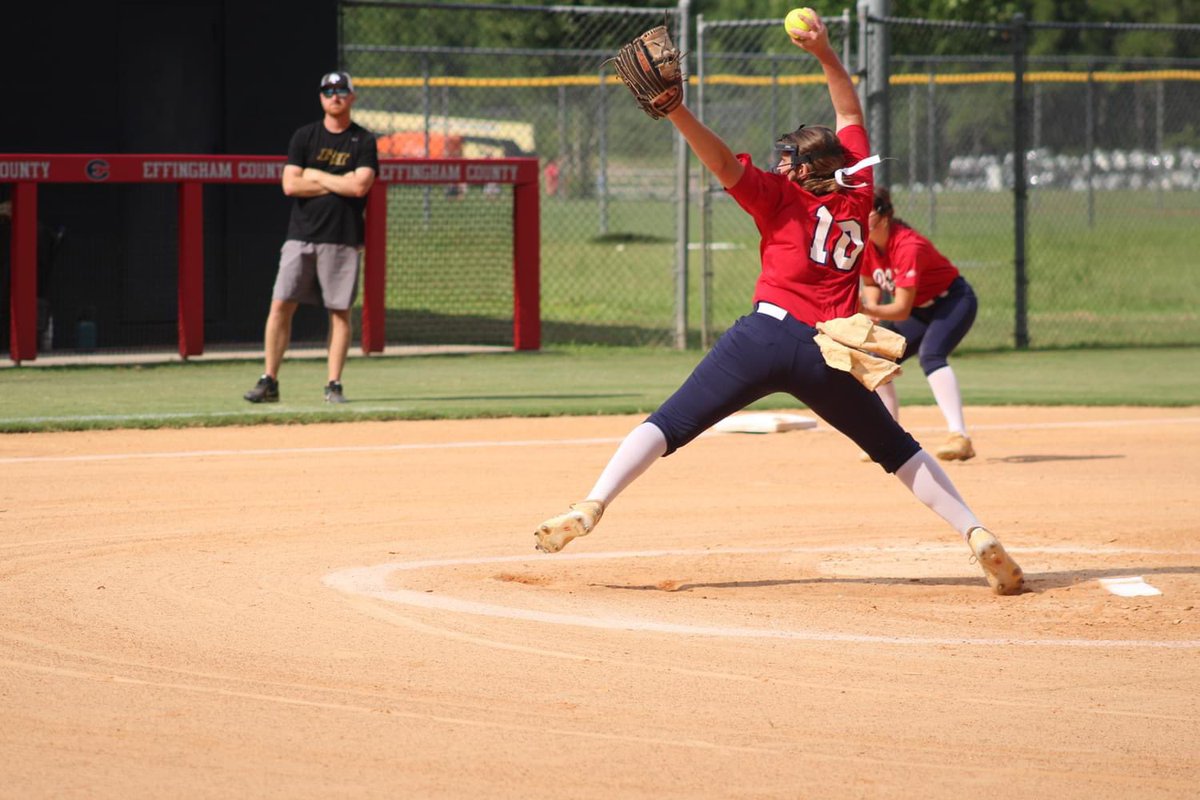 Wiley1Ava's tweet image. First JV Game of the season was a success. I pitched my first perfect game 47/36 and my team was on fire in the box. I went 3-4 with two doubles and a single. Faced 12 batters and struck out 9. @UGASoftball @GSAthletics_SB @ICWhitley @a_owen4 @CodeeYeske @CoastalSoftball