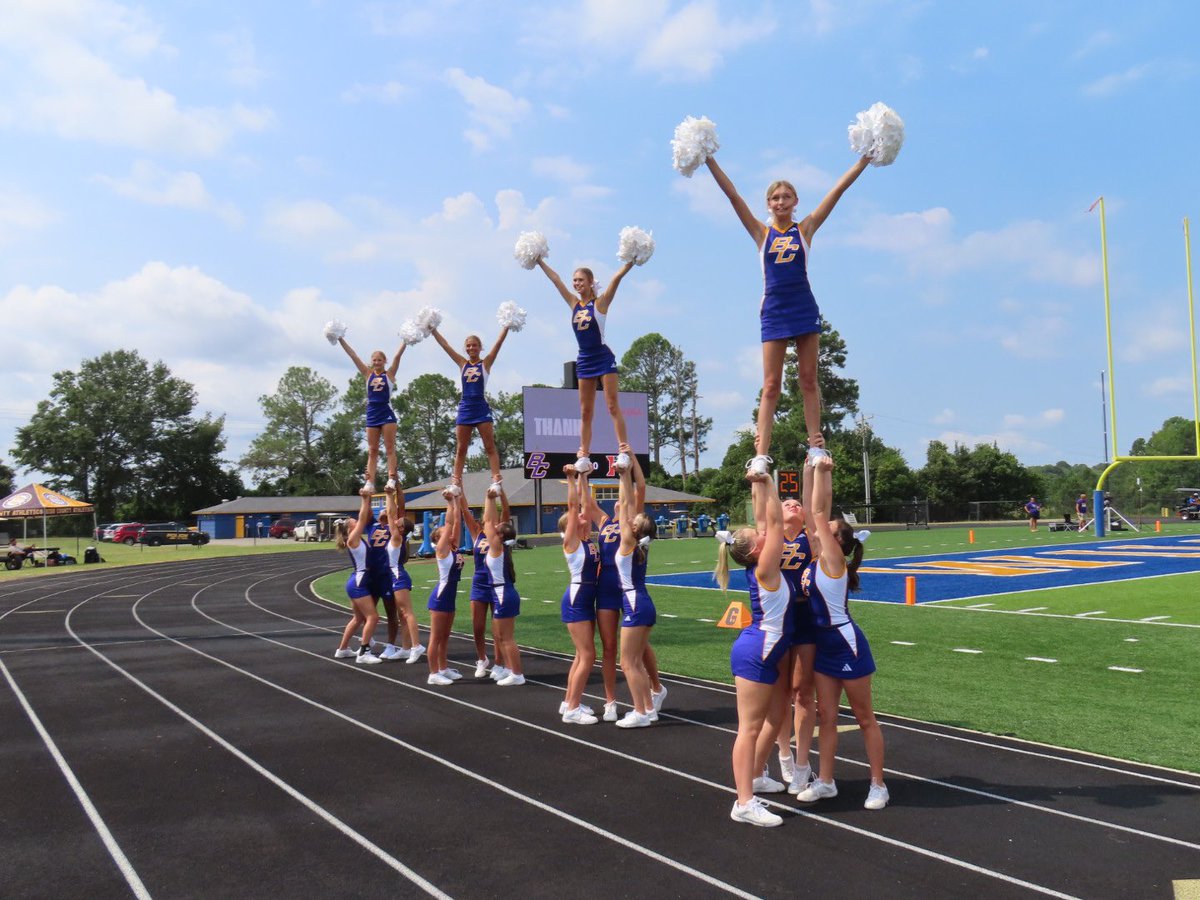 BleckleyCheer's tweet photo. Starting off the regular season with a Royal WIN! 31-0 against Rutland! Go Royals! 💜💛📣 https://t.co/NH9476dEZM