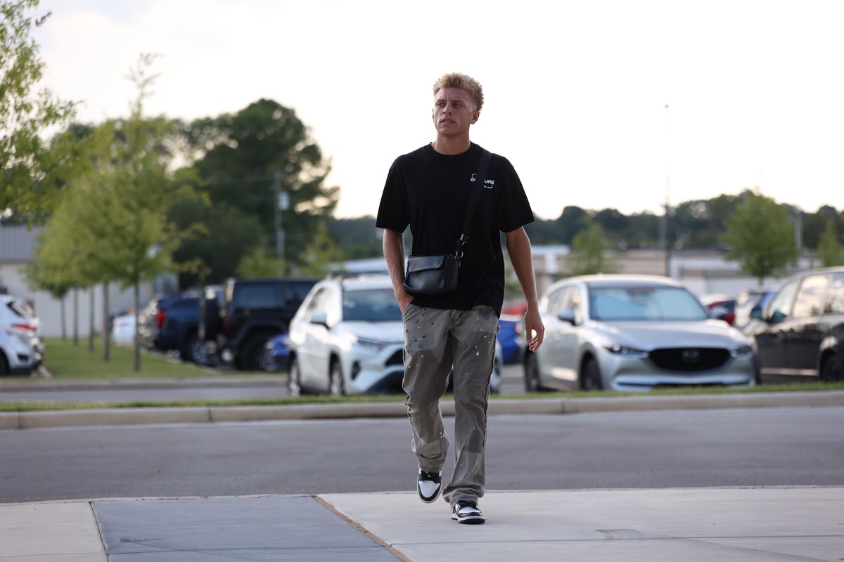 HuntCityFC's tweet image. The Boys in Blue have arrived 📍