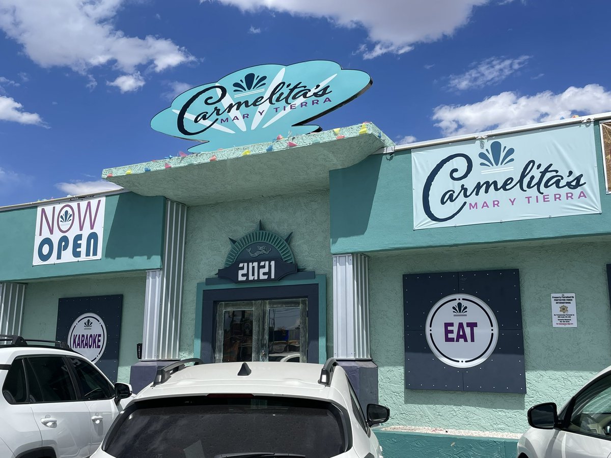 eatinglasvegas's tweet photo. FYI: You can waste your time and $$ with the Tik Tokkers at Mi Barrio, or head down E. Charleston and get the good stuff (w/o the selfie crowd) at Carmelita’s. #birria #justopened 🇲🇽🌮🌯🫔😋
You’re welcome. 😉
@EatTalkRepeat https://t.co/FR34F0f63G